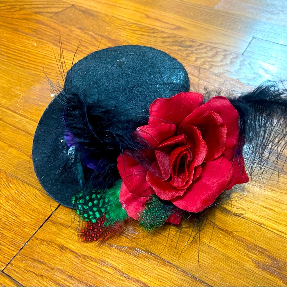 Tiny top hat